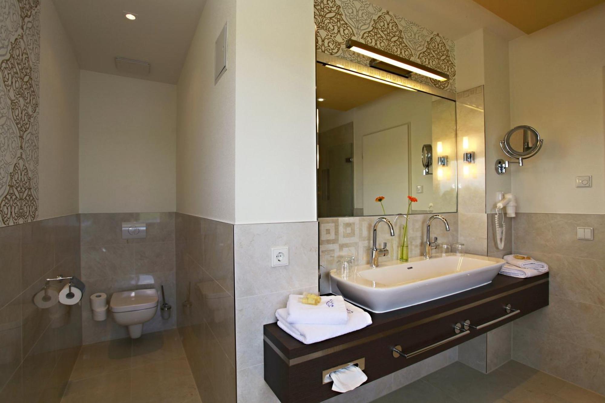Hotel Warnow Rostock Dış mekan fotoğraf