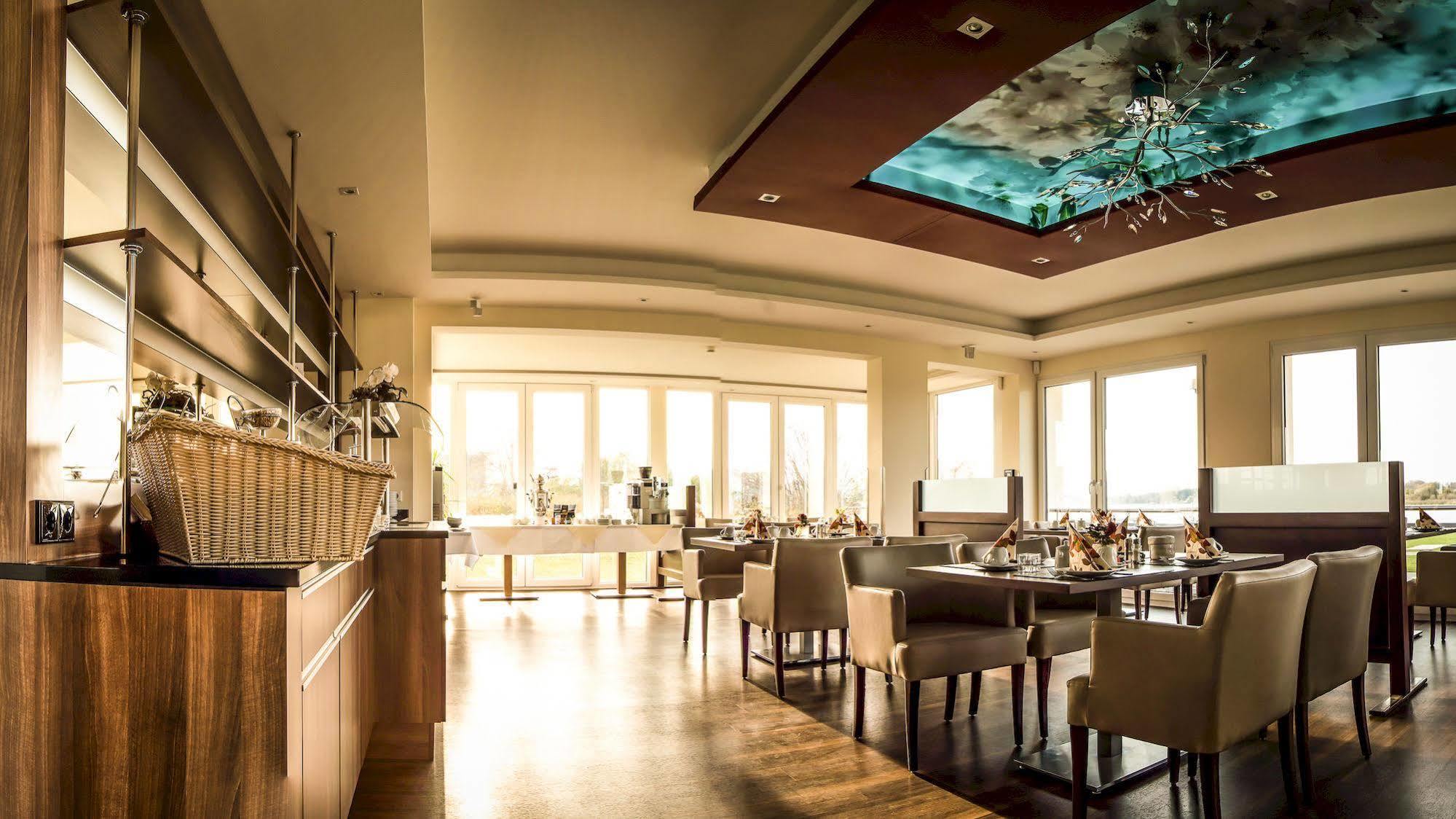 Hotel Warnow Rostock Dış mekan fotoğraf